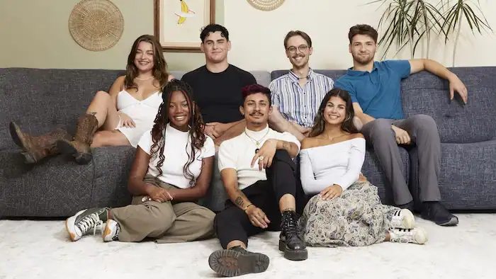 famille quebecoise salon télévision